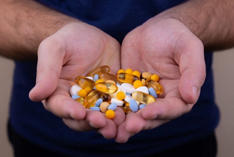 Sleep supplement pills - YU SLEEP vs melatonin comparison